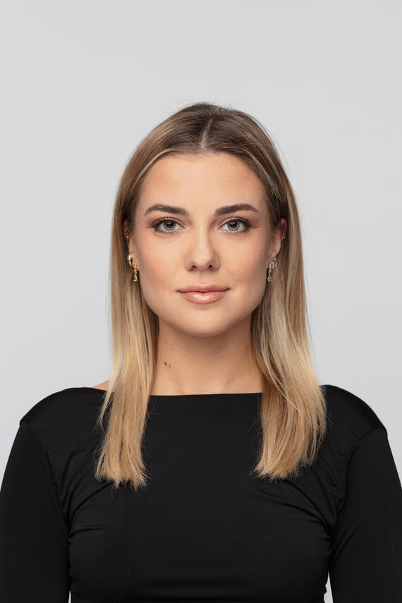 Weronika Kazimierczyk Grant Writer &amp; Fundraising