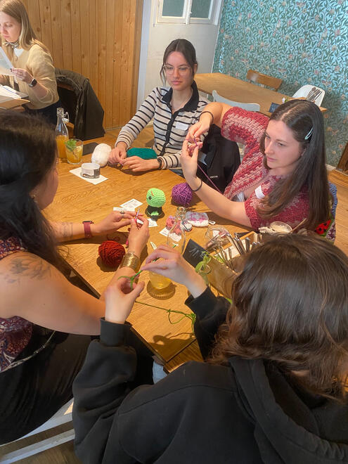 Cafe Caspar, 11 Apr